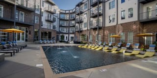 Avenue Madison Gallery 37