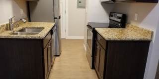 Modern Farwell Ave Apartments Gallery 5
