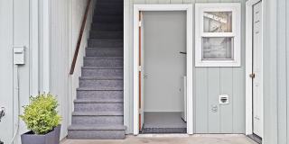 221 Northeast Steiger Street Gallery 20