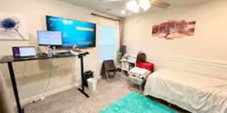 Room in 4 Bedroom Home at Arbor Vista Dr Gallery 21
