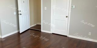 5201 East 12th Street Gallery 4