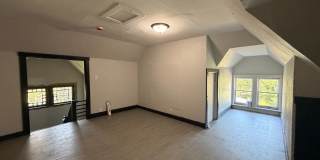 317 Earl St Gallery 8