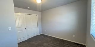 Townhome w/ 2 car garage, A/C-Newer, Low Maintance, & Conviniently Located Gallery 15