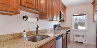 140 N Broadway unit: R-4 Gallery 1