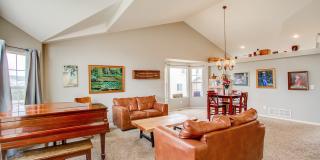 Gorgeous Home in Pronghorn Meadows! Gallery 37
