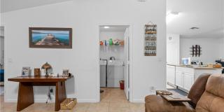 1529 NE Sunview Terrace Gallery 4