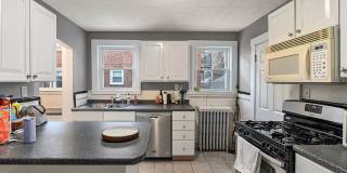 Spacious Brighton 3-Bedroom with Garage Parking Gallery 18