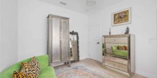 7520 N COOLIDGE AVENUE Gallery 32