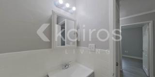 1923 Brack Street Gallery 20