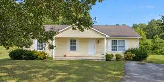 3-Bedroom Home Near Tennessee Tech with Covered Porch and Deck Gallery 1
