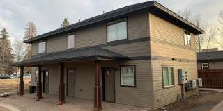 CHECK OUT THIS COZY STUDIO APARTMENT NEAR DOWNTOWN SISTERS! Gallery 1