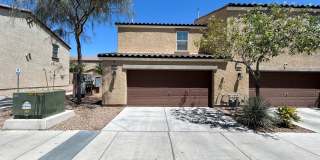 Cozy 2-Bedroom 2-Bathroom Townhouse in Gated Community! Gallery 3