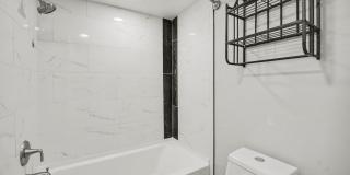 Spacious 1 Bed 1 Bath in the heart of Aurora! LEASING SPECIAL!! Gallery 17