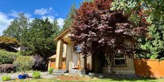 Fenced yard, excellent location, quality finishes, hot tub and available now Gallery 1