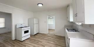 Spacious 2-Bed 1-Bath House Gallery 6