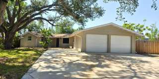 Charming 2BR/ 2BA/ 2 Car Garage - Near Phillippi Creek Gallery 1