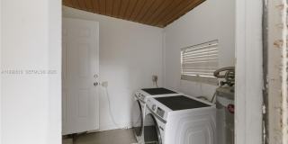 1425 NW 10th Pl Gallery 10