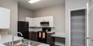 927 VFW Blvd, #114 Gallery 4