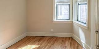 2229-35 W Wilson Gallery 23