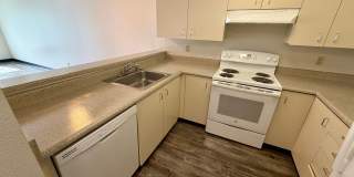 6700 ROOSEVELT APTS. Gallery 74