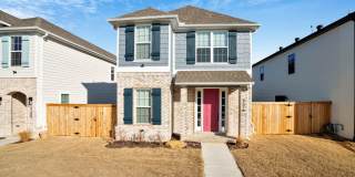 Beautiful 4 Bed 4.5 Bath New construction Home off of Rupple!! Pre-Leasing for Summer! Gallery 1