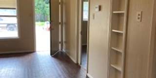 2812 Russell Gallery 5