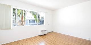 15925 Victory Blvd. Gallery 5