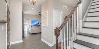Spacious Home with Hot Tub, Fenced Yard and Solar Power Gallery 29