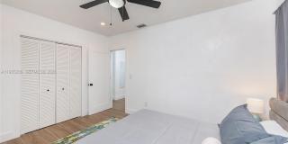 3321 NW 19th Ter Gallery 15