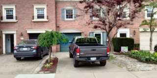 Upscale beautiful and spacious 3-bedroom, 2.5-bathroom apartment Oakland/Shadyside area Gallery 1