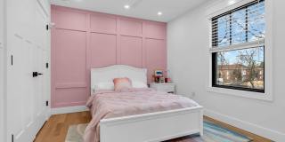 2017 5th Avenue Gallery 19