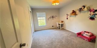 432 Jarrard Street Gallery 22