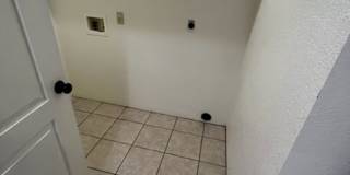 La Place 5th St Gallery 11