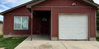 Move In Special 1/2 Off First Months Rent! - Cute 3 Bedroom Home Located In Chatman Hill Gallery 1