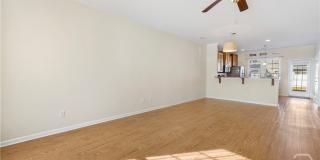 116 Ventura Place Gallery 6
