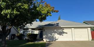 Antelope home with 3 car garage and gardener included Gallery 1