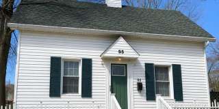 Charming 2-Bedroom Home Near Downtown Delaware! Gallery 1