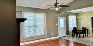 Spacious 3-Bedroom 2-Bathroom Brick Home Gallery 6