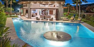 Kahala Grand Splendor. Contemporary Luxury residence w/ a large pool. Gallery 5