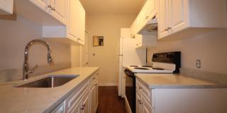 11 Stearns Rd Gallery 1