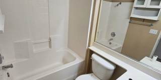 Spacious 6 bedroom , 3 bathroom home with downstairs bedroom and bath Gallery 7