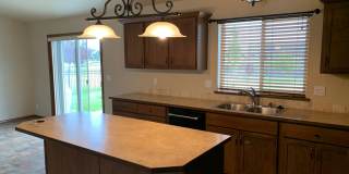 Radiant Lake Waterfront Home Gallery 4