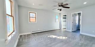 227 Washington Ave Gallery 17
