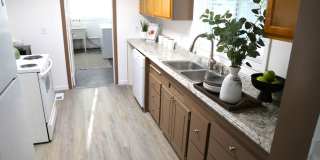 2bed/1bath with a shop Gallery 7