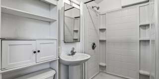 1925 Arizona Avenue - Unit 2 Gallery 18