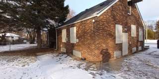 3 bedroom 1 bath bungalow now available! - $1100/mo Gallery 5