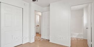 1107 West Sonora Street - 1 Gallery 12