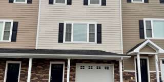 Townhouse for Rent in Crescent Ridge Gallery 1