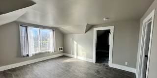 909 E 2nd St Gallery 1