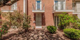 LVCC 3 BD 2.5 Ba Townhouse overlooking the golf course!  RECENTLY REFURBISHED with Beautiful upgrades! Gallery 1